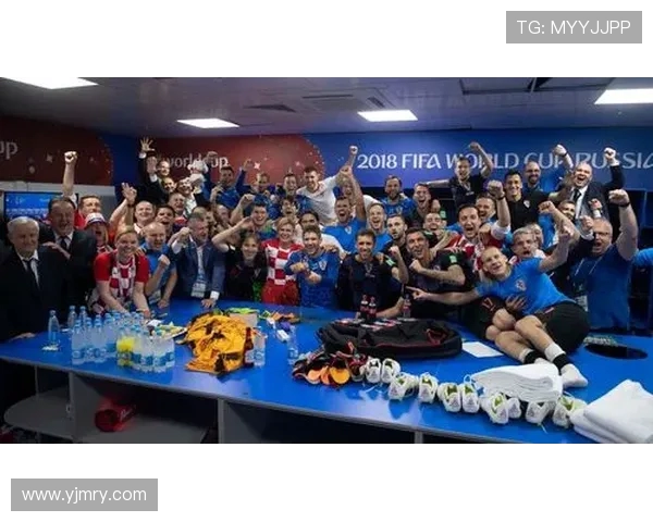 深圳羽毛球队在世界杯积分榜上以98分稳居第一名展现强劲实力