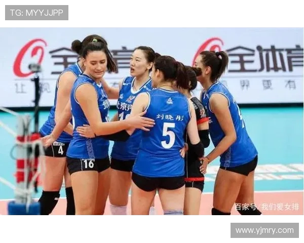 上海排球队近期状态分析与表现评估及未来发展趋势探讨 上海排球队近期状态分析与表现评估及未来发展趋势探讨